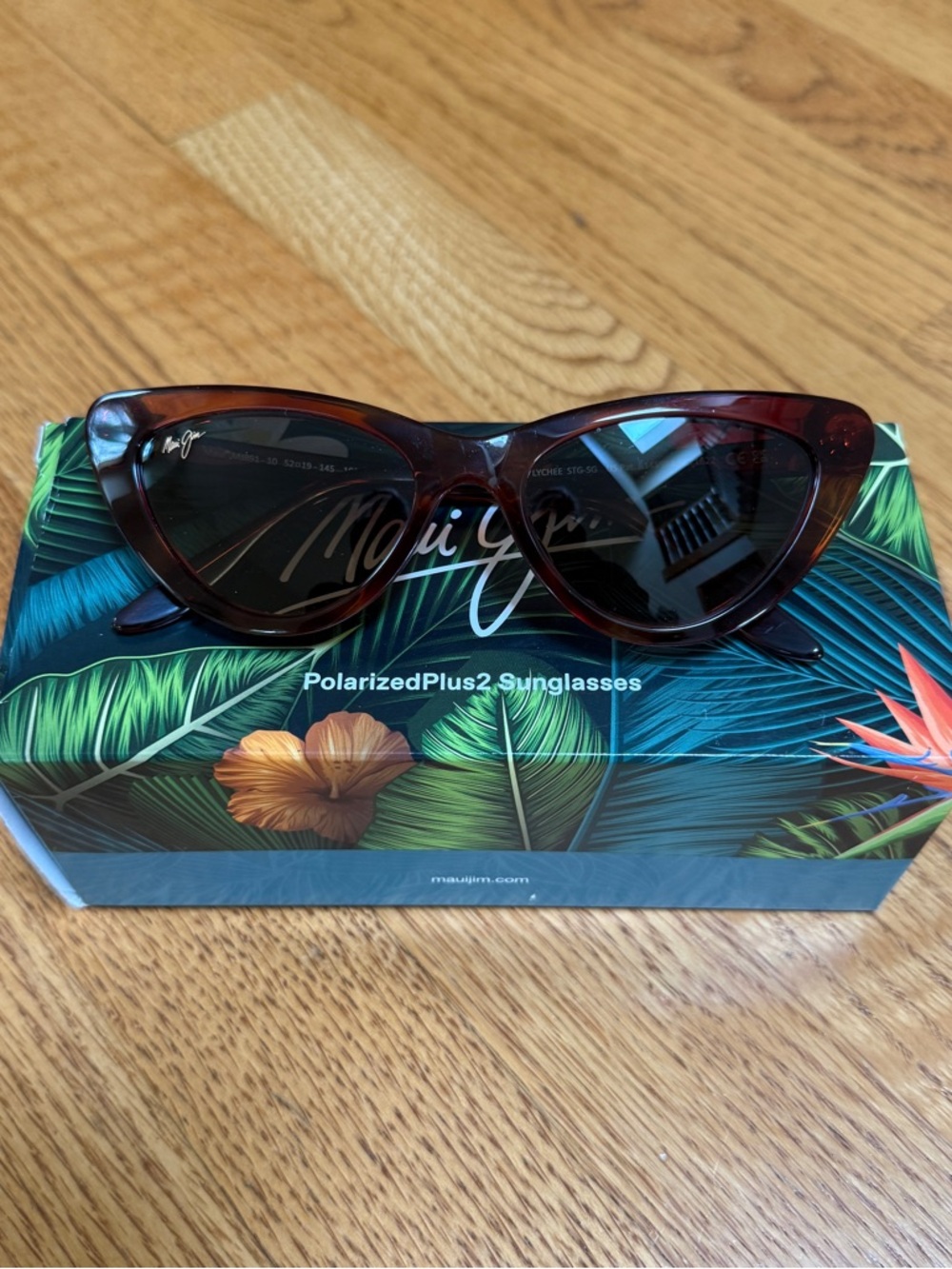 Maui Jim Cat Eye Sunglasses - Tortoiseshell Brown Frame with Dark Lenses - Picture 2 of 7